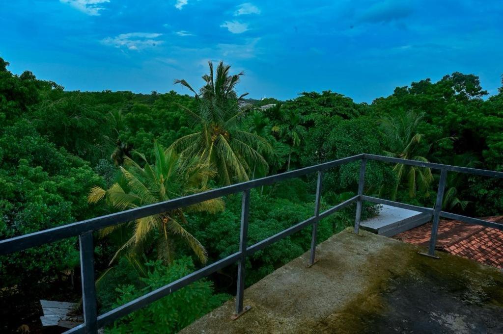 Emerald Home Stay อนุราธปุระ ภายนอก รูปภาพ