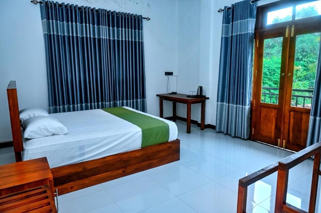 Emerald Home Stay อนุราธปุระ ภายนอก รูปภาพ