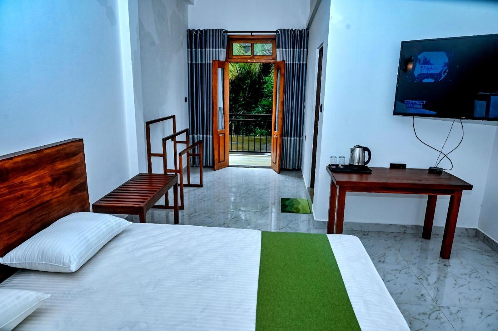 Emerald Home Stay อนุราธปุระ ภายนอก รูปภาพ