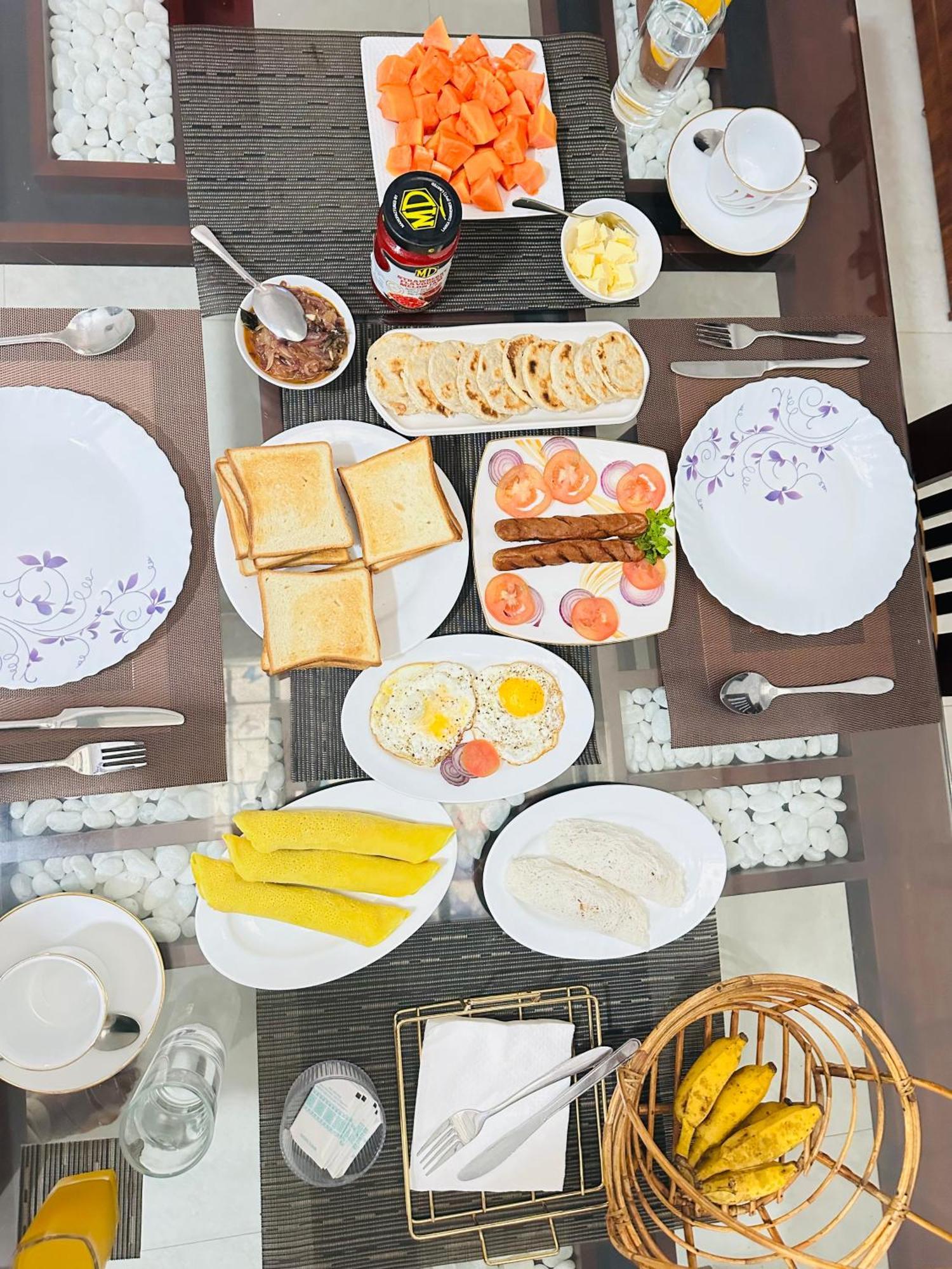 Emerald Home Stay อนุราธปุระ ภายนอก รูปภาพ